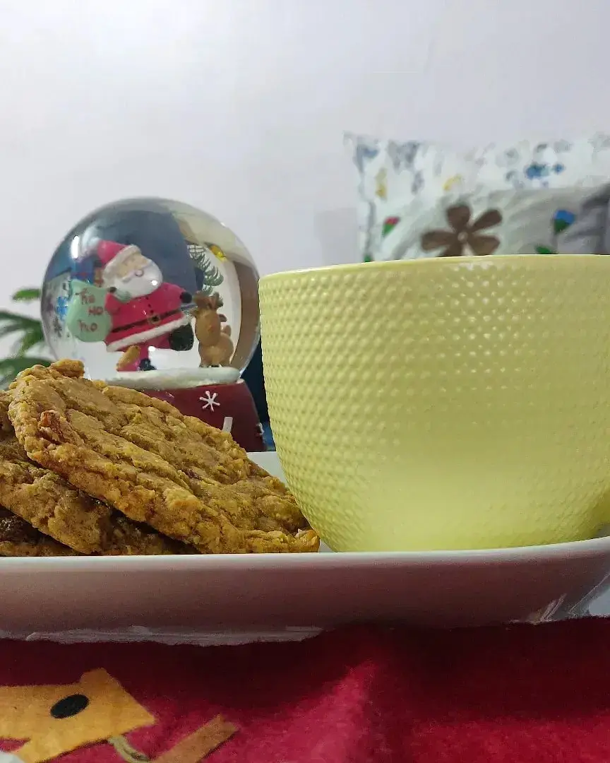 Oats & Raisin Cookies